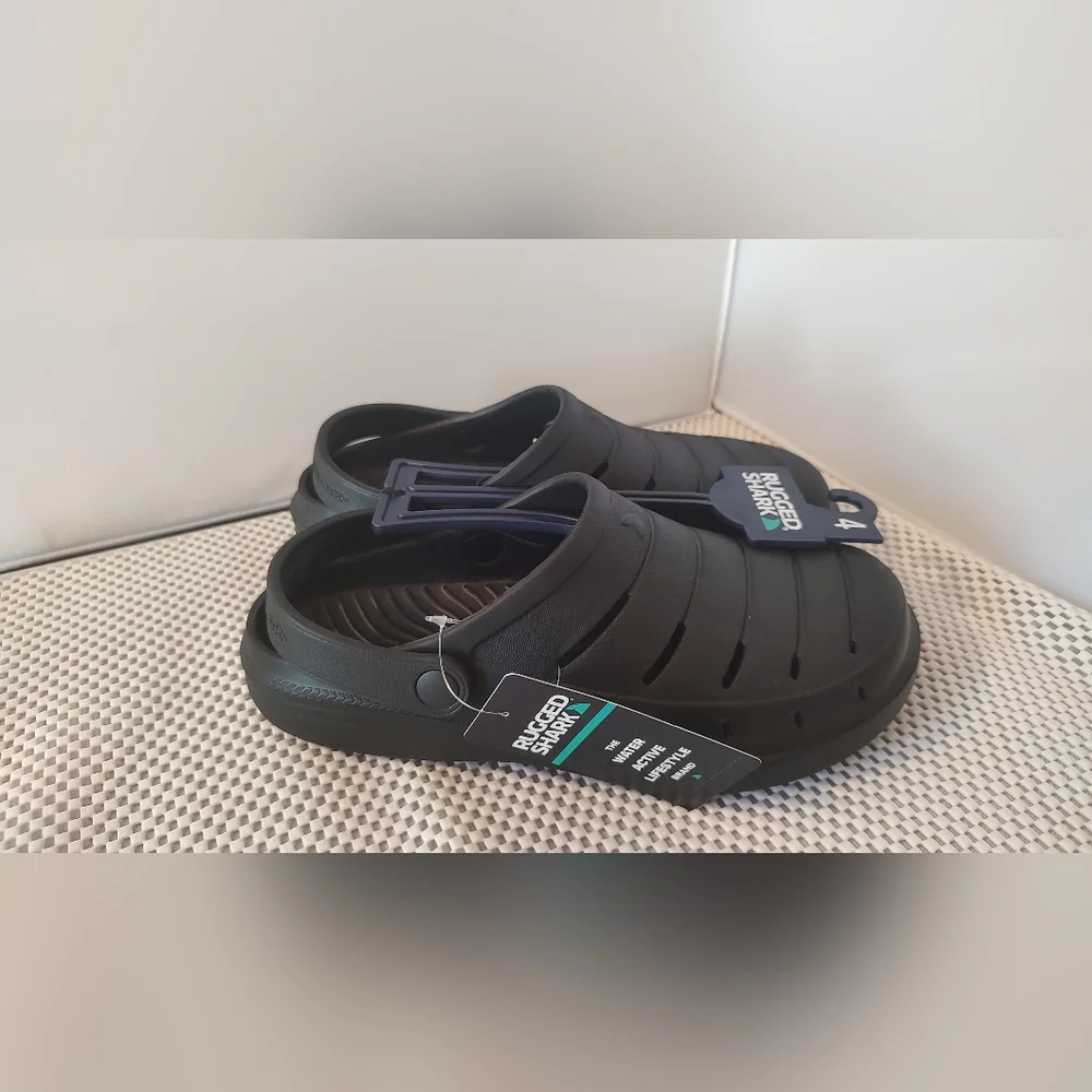 Rugged Shark Boys Size 4 Eva Clogs Black NWT